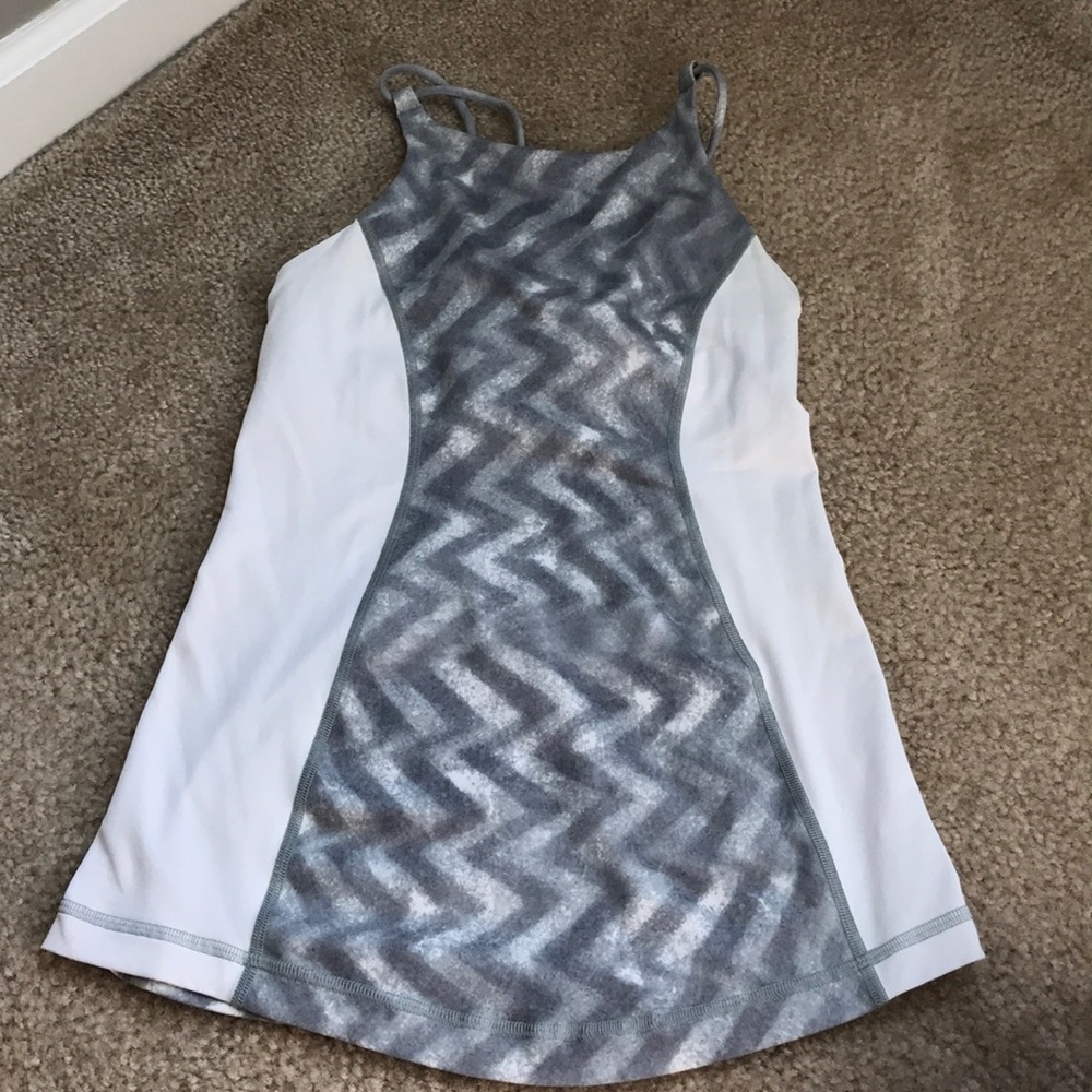 Lululemon silver and white tank